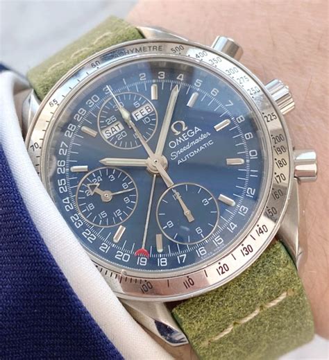 omega speedmaster monat.